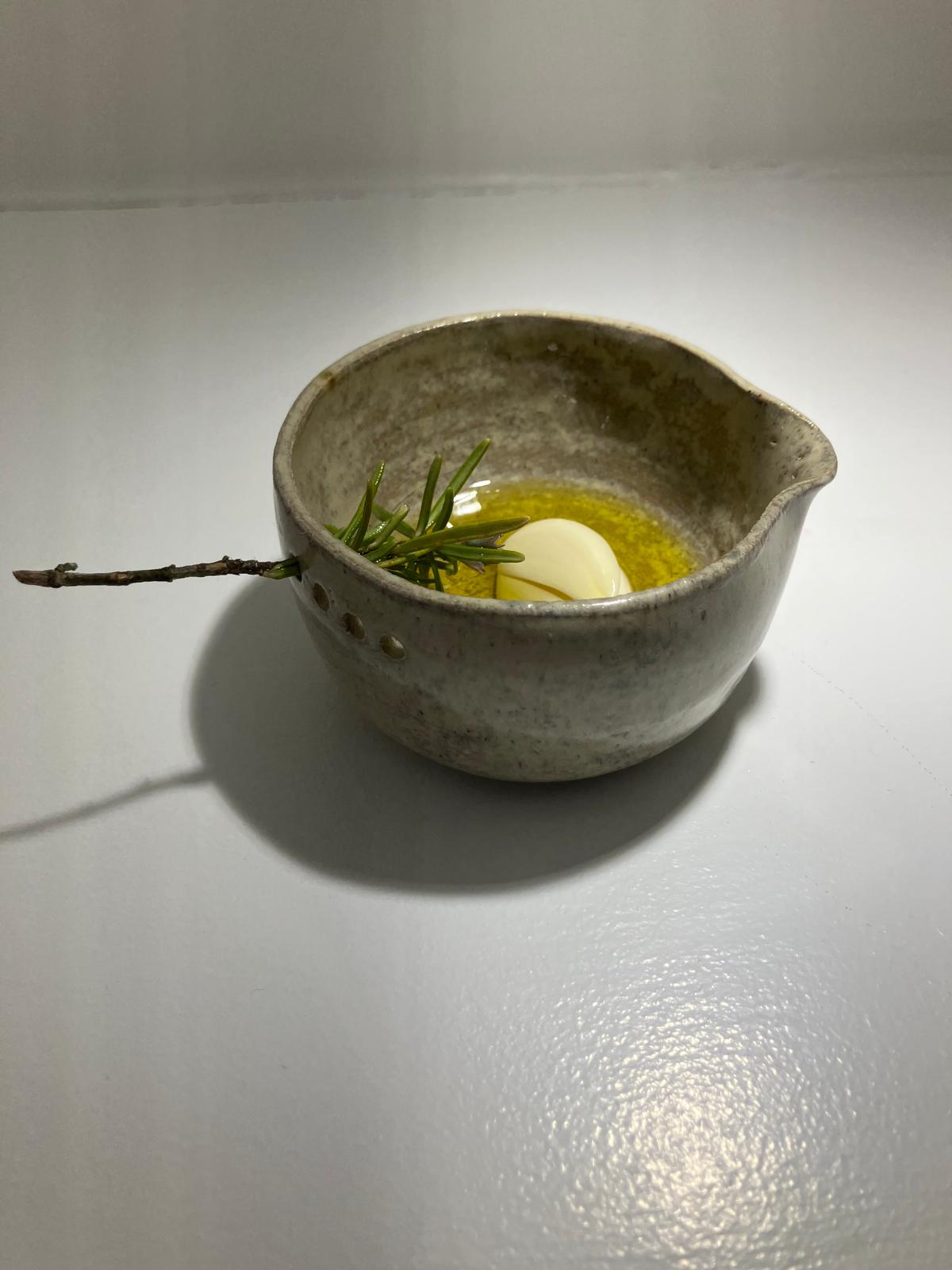 Garlic & Herb Pot